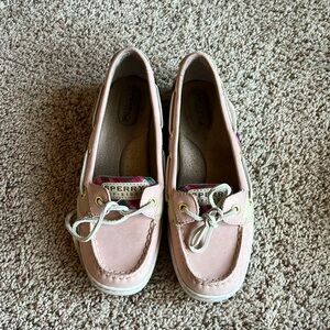 Sperry tops